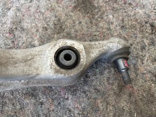 bontott VW TOUAREG Jobb első Alsó Lengőkar