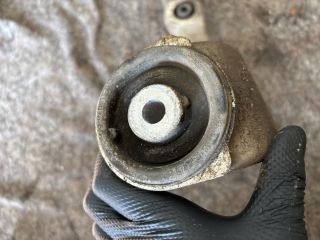 bontott VW TOUAREG Jobb első Alsó Lengőkar