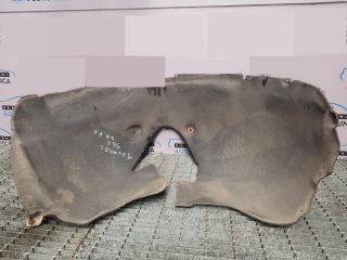 bontott VW TOUAREG Jobb első Dobbetét (Kerékjárati, Műanyag)