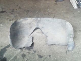 bontott VW TOUAREG Jobb első Első Dobbetét (Kerékjárati, Műanyag)