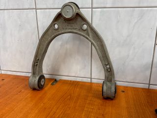 bontott VW TOUAREG Jobb első Felső Lengőkar