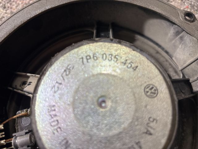 bontott VW TOUAREG Jobb első Hangszóró