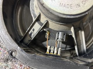 bontott VW TOUAREG Jobb első Hangszóró