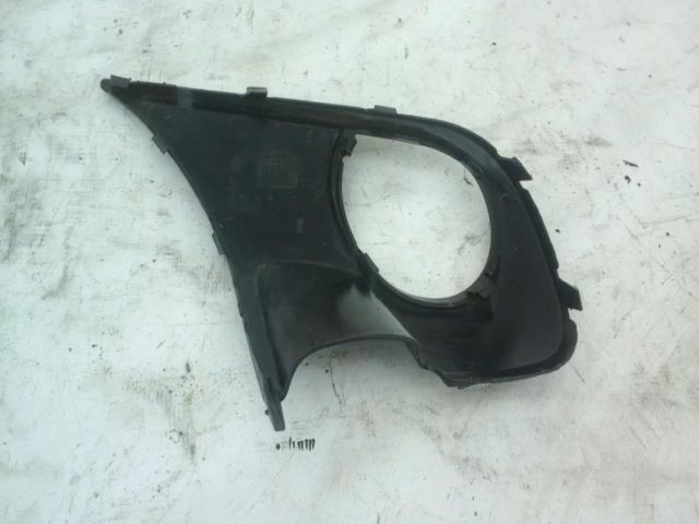 bontott VW TOUAREG Jobb első Lökhárító Vakborítás