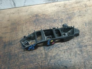 bontott VW TOUAREG Jobb első Oldal Lökhárító Tartó (Műanyag)