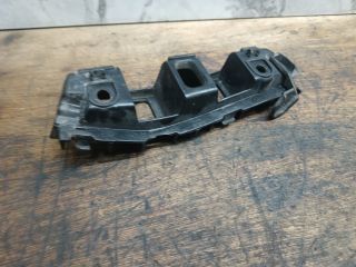 bontott VW TOUAREG Jobb első Oldal Lökhárító Tartó (Műanyag)