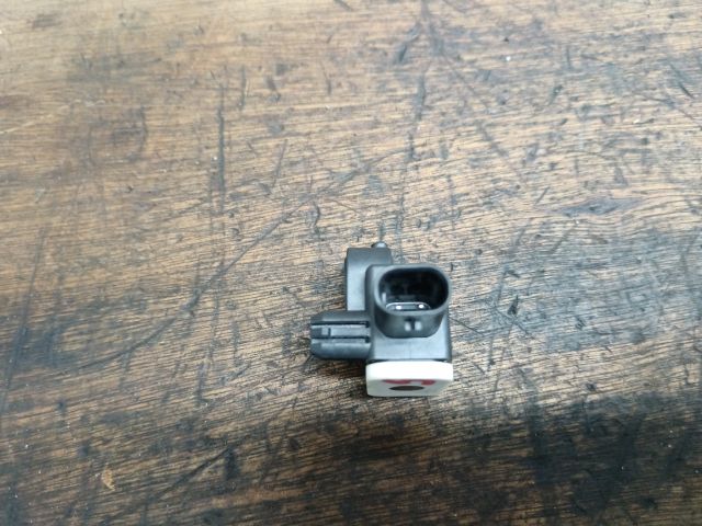 bontott VW TOUAREG Jobb első Oldal Ütközés Érzékelő