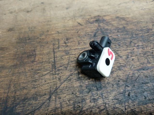 bontott VW TOUAREG Jobb első Oldal Ütközés Érzékelő