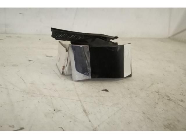 bontott VW TOUAREG Jobb első Sárvédő Díszléc