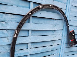 bontott VW TOUAREG Jobb első Sárvédő Szélesítő