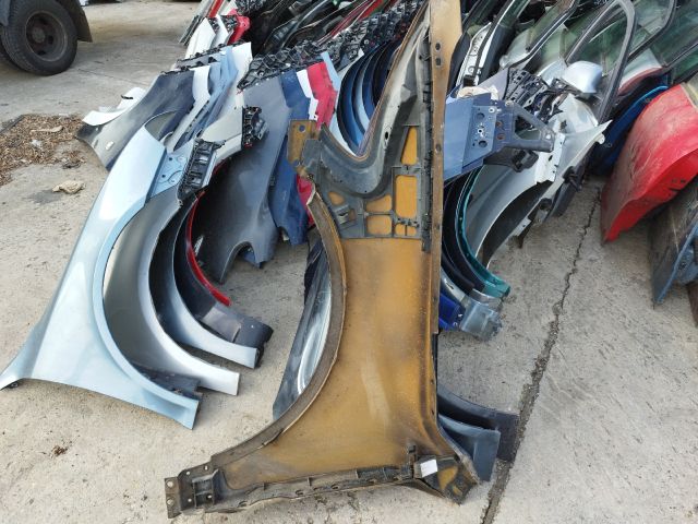 bontott VW TOUAREG Jobb első Sárvédő