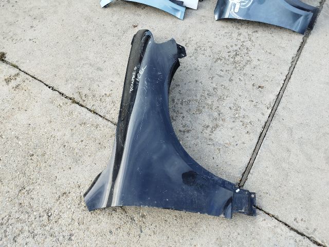 bontott VW TOUAREG Jobb első Sárvédő