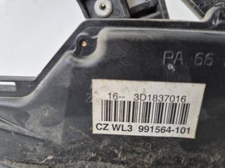 bontott VW TOUAREG Jobb első Zsanér