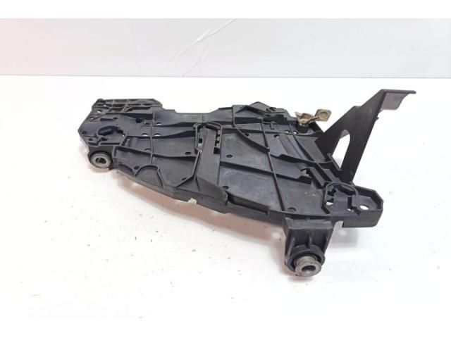 bontott VW TOUAREG Jobb Fényszóró Tartó