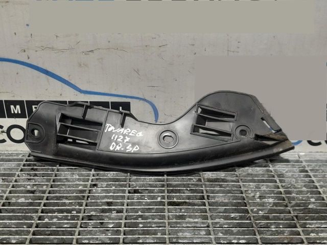 bontott VW TOUAREG Jobb Fényszóró Tartó