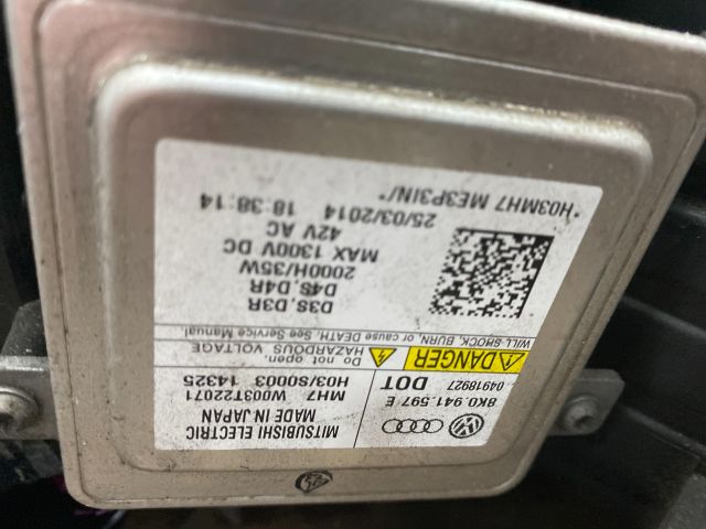 bontott VW TOUAREG Jobb Fényszóró