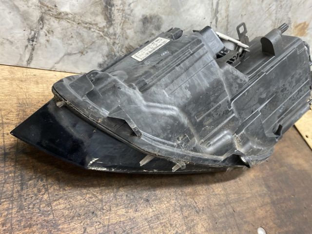 bontott VW TOUAREG Jobb Fényszóró