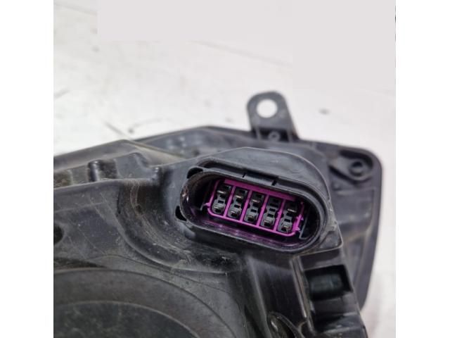 bontott VW TOUAREG Jobb Fényszóró