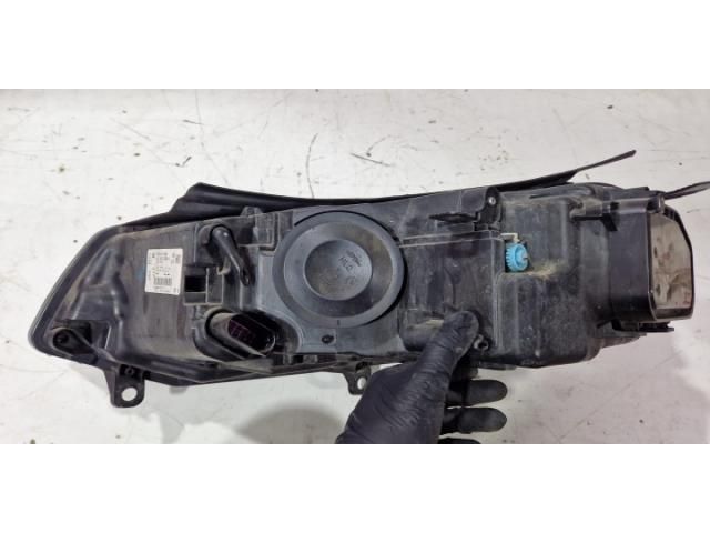 bontott VW TOUAREG Jobb Fényszóró