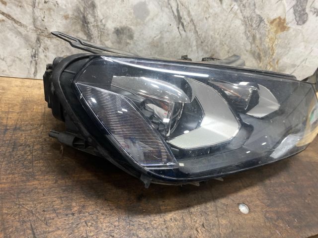 bontott VW TOUAREG Jobb Fényszóró
