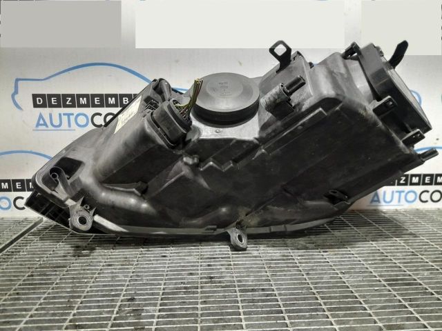 bontott VW TOUAREG Jobb Fényszóró