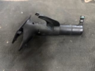 bontott VW TOUAREG Jobb Fényszórómosó Fúvóka