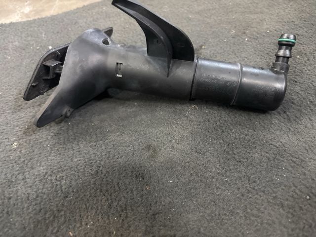 bontott VW TOUAREG Jobb Fényszórómosó Fúvóka