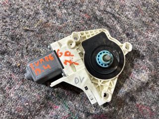 bontott VW TOUAREG Jobb hátsó Ablakemelő Motor