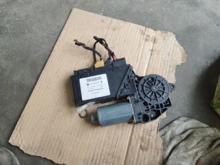 bontott VW TOUAREG Jobb hátsó Ablakemelő Motor