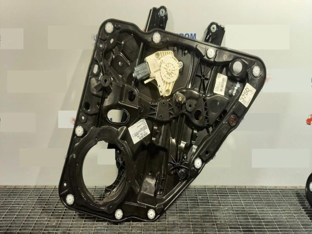 bontott VW TOUAREG Jobb hátsó Ablakemelő Szerkezet (Elektromos)