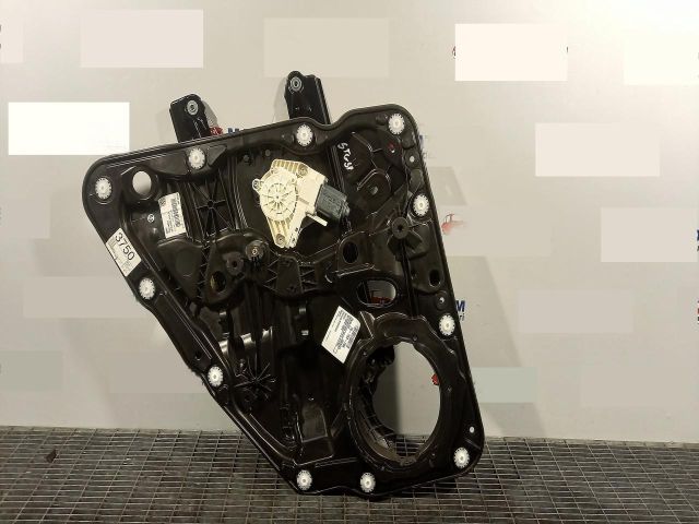 bontott VW TOUAREG Jobb hátsó Ablakemelő Szerkezet (Elektromos)