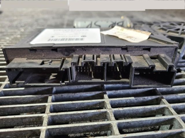 bontott VW TOUAREG Jobb hátsó Ablakemelő Szerkezet (Elektromos)