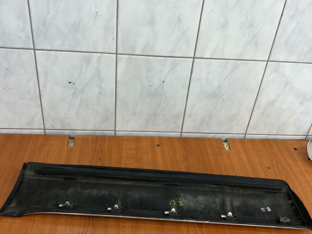 bontott VW TOUAREG Jobb hátsó Ajtó Díszléc