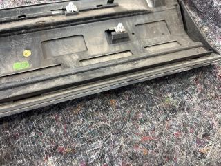 bontott VW TOUAREG Jobb hátsó Ajtó Díszléc