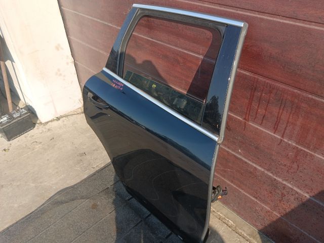 bontott VW TOUAREG Jobb hátsó Ajtó (Részeivel)