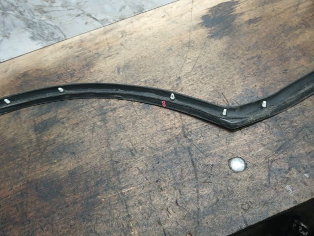 bontott VW TOUAREG Jobb hátsó Ajtó Szigetelés