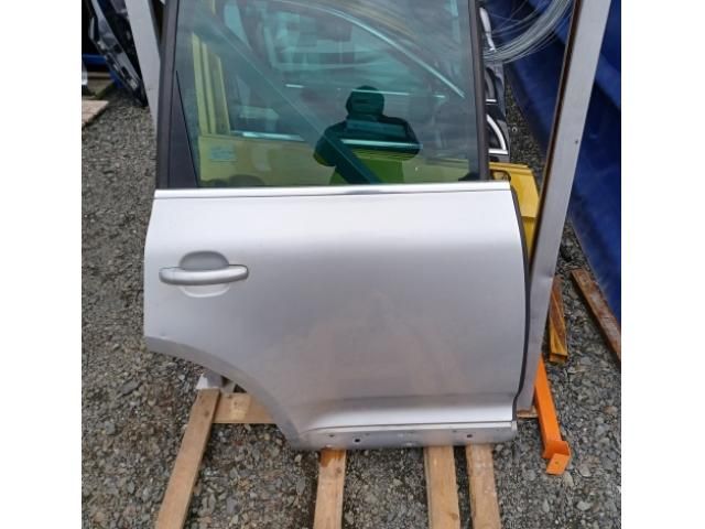 bontott VW TOUAREG Jobb hátsó Ajtó (Üres lemez)