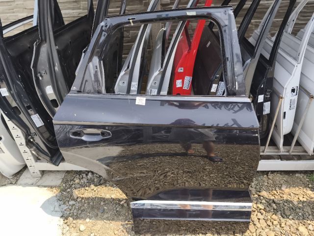 bontott VW TOUAREG Jobb hátsó Ajtó (Üres lemez)