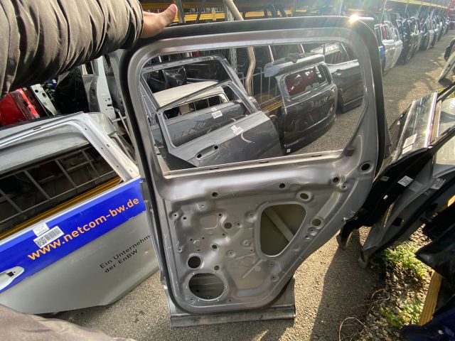 bontott VW TOUAREG Jobb hátsó Ajtó (Üres lemez)