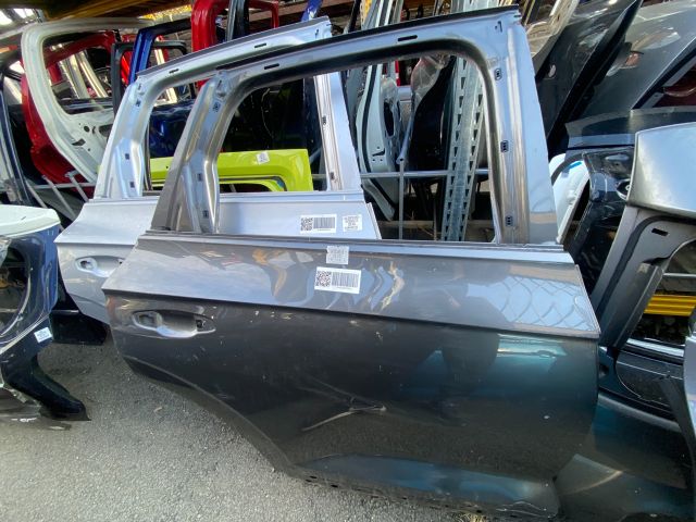 bontott VW TOUAREG Jobb hátsó Ajtó (Üres lemez)