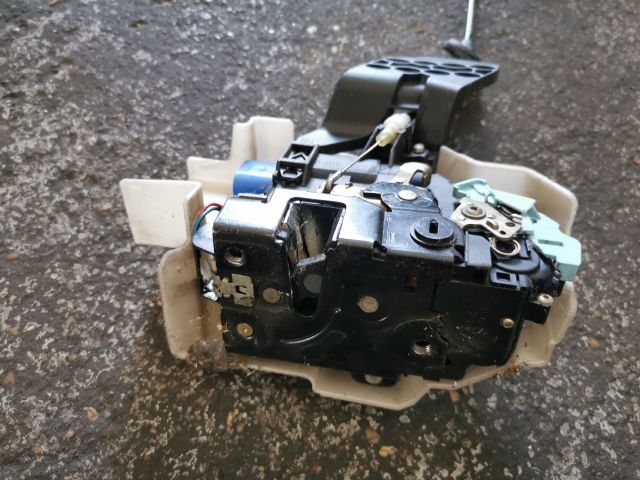 bontott VW TOUAREG Jobb hátsó Ajtózár