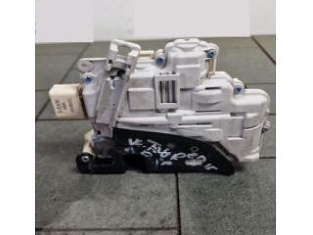 bontott VW TOUAREG Jobb hátsó Ajtózár