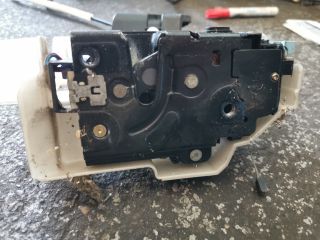 bontott VW TOUAREG Jobb hátsó Ajtózár