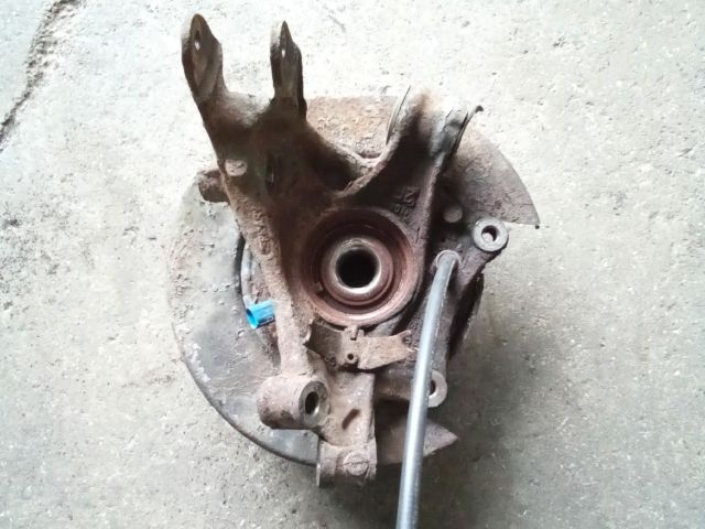 bontott VW TOUAREG Jobb hátsó Csonkállvány Kerékaggyal