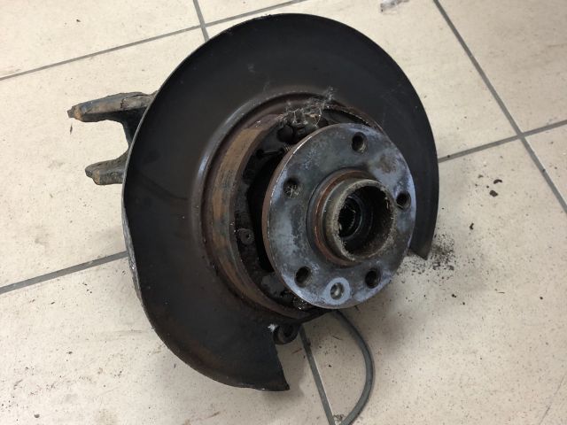 bontott VW TOUAREG Jobb hátsó Csonkállvány Kerékaggyal