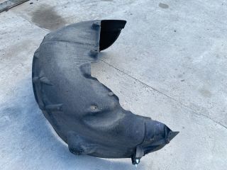 bontott VW TOUAREG Jobb hátsó Első Dobbetét (Kerékjárati, Műanyag)