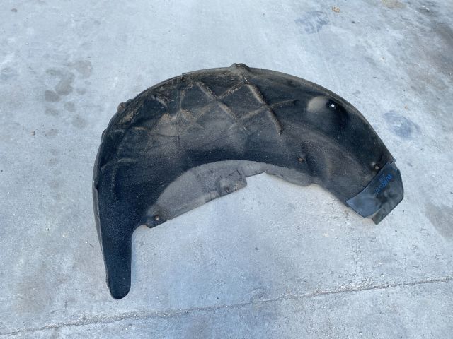 bontott VW TOUAREG Jobb hátsó Első Dobbetét (Kerékjárati, Műanyag)