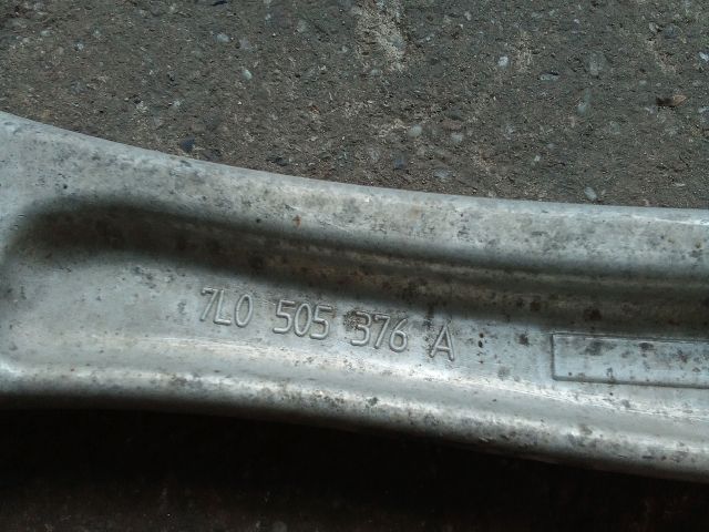 bontott VW TOUAREG Jobb hátsó Felső Lengőkar