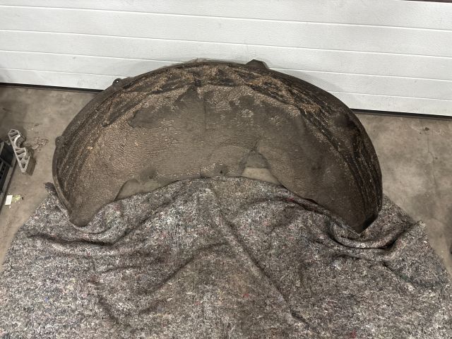 bontott VW TOUAREG Jobb hátsó Hátsó Dobbetét (Kerékjárati, Műanyag)