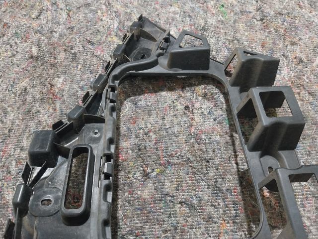 bontott VW TOUAREG Jobb hátsó Oldal Lökhárító Tartó (Műanyag)